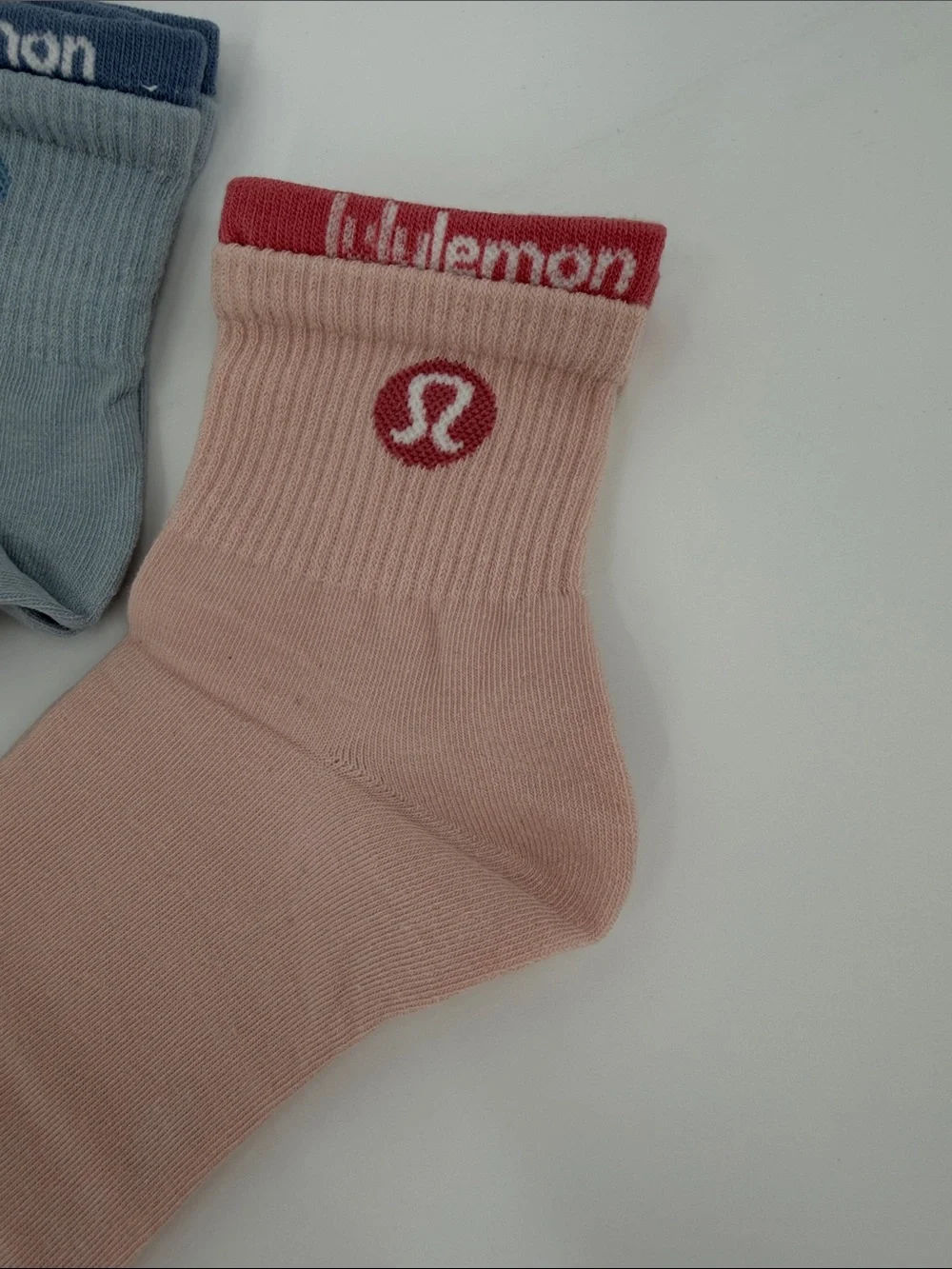lululemon athletica Low-Cut Socks in Blue & Pink - Pair